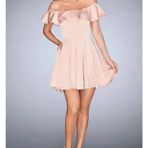 La Femme NWT Blush Pink Ruffled Off Shoulder Fit & Flare Dress- Size 4 - Picture 5 of 11